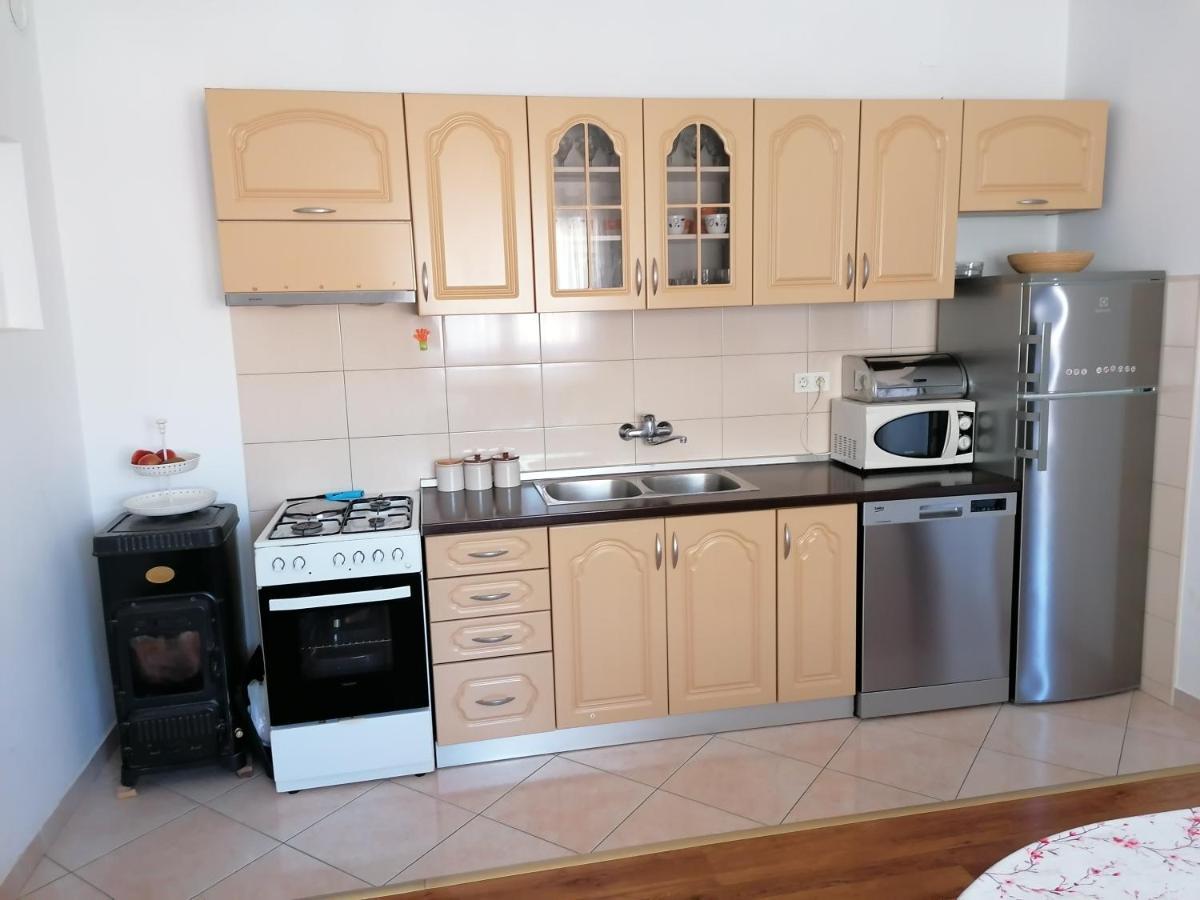 Apartments Nana Biograd Na Moru Ngoại thất bức ảnh