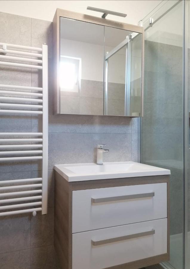 Apartments Nana Biograd Na Moru Ngoại thất bức ảnh